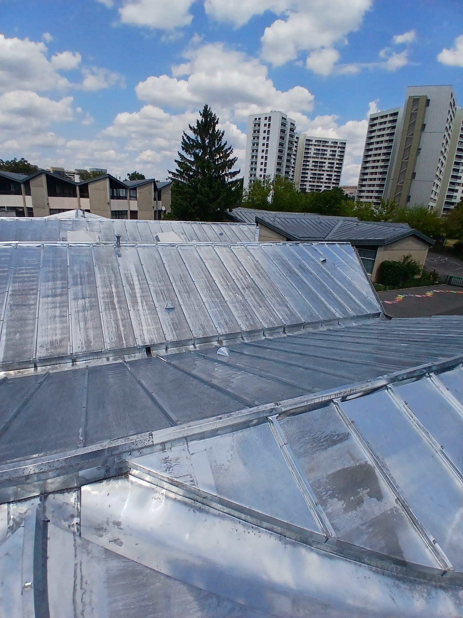 Toiture avec puits de lumière